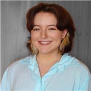 Clase de matemáticas y física para todos los niveles, tanto primària como secundaria y bachillerato. Opción de dibujo técnico